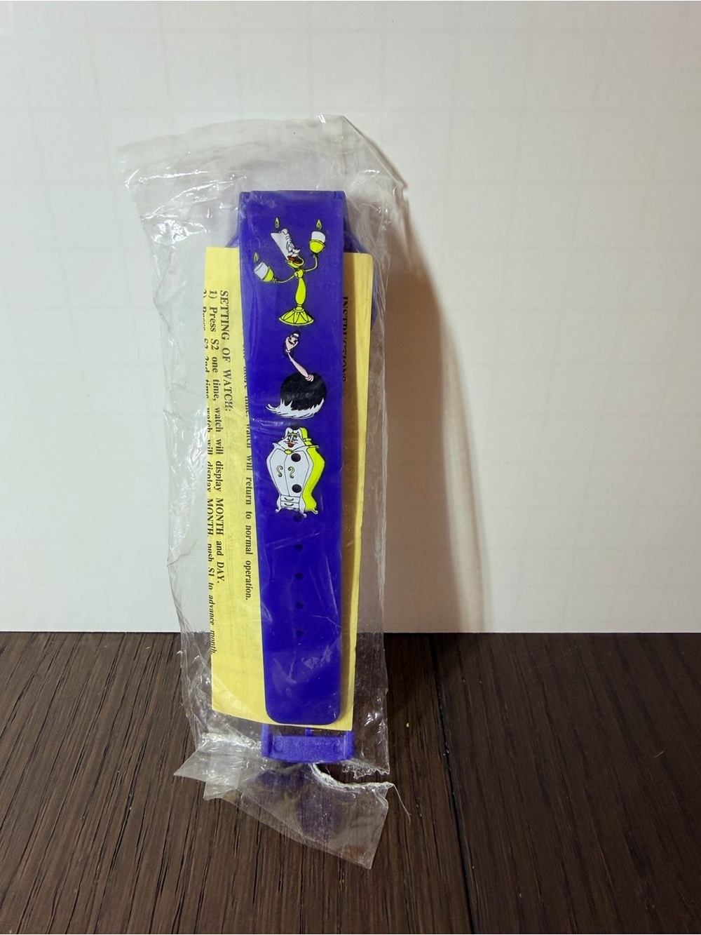 Vintage Disney Beauty and the Beast Watch still factory sealed - Picture 3 of 3
